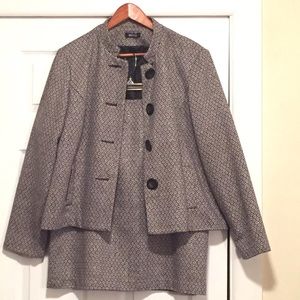 Metro 2 PC Tweed Woman’s Suit